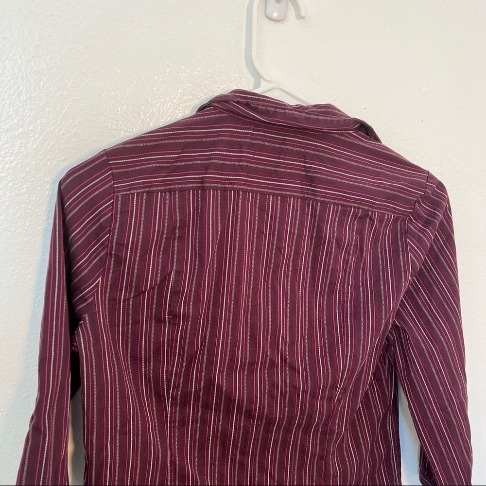 Old Navy Perfect Fit Stretch Button Down Shirt - Picture 8 of 11